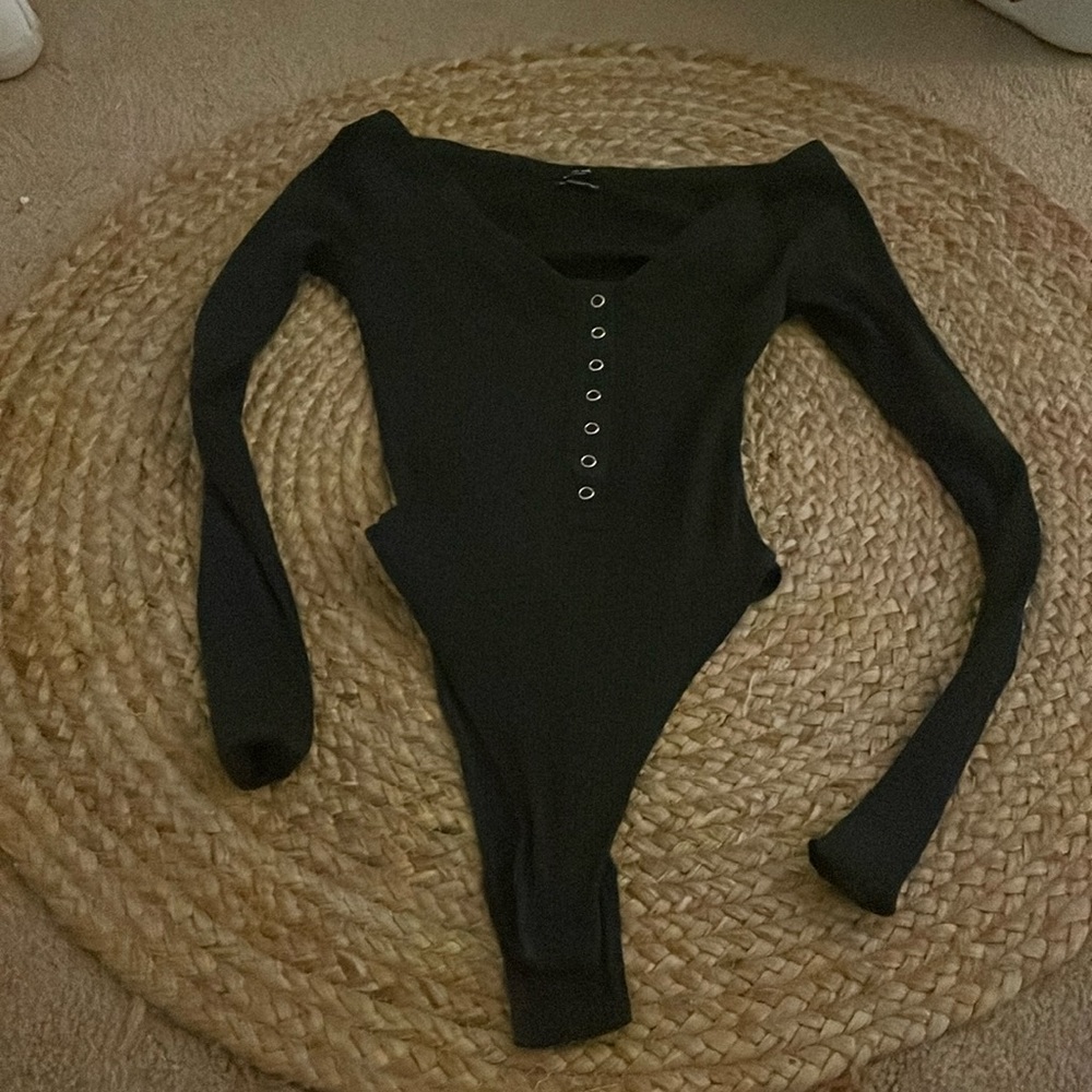 Urban outfitters bodysuit size small
